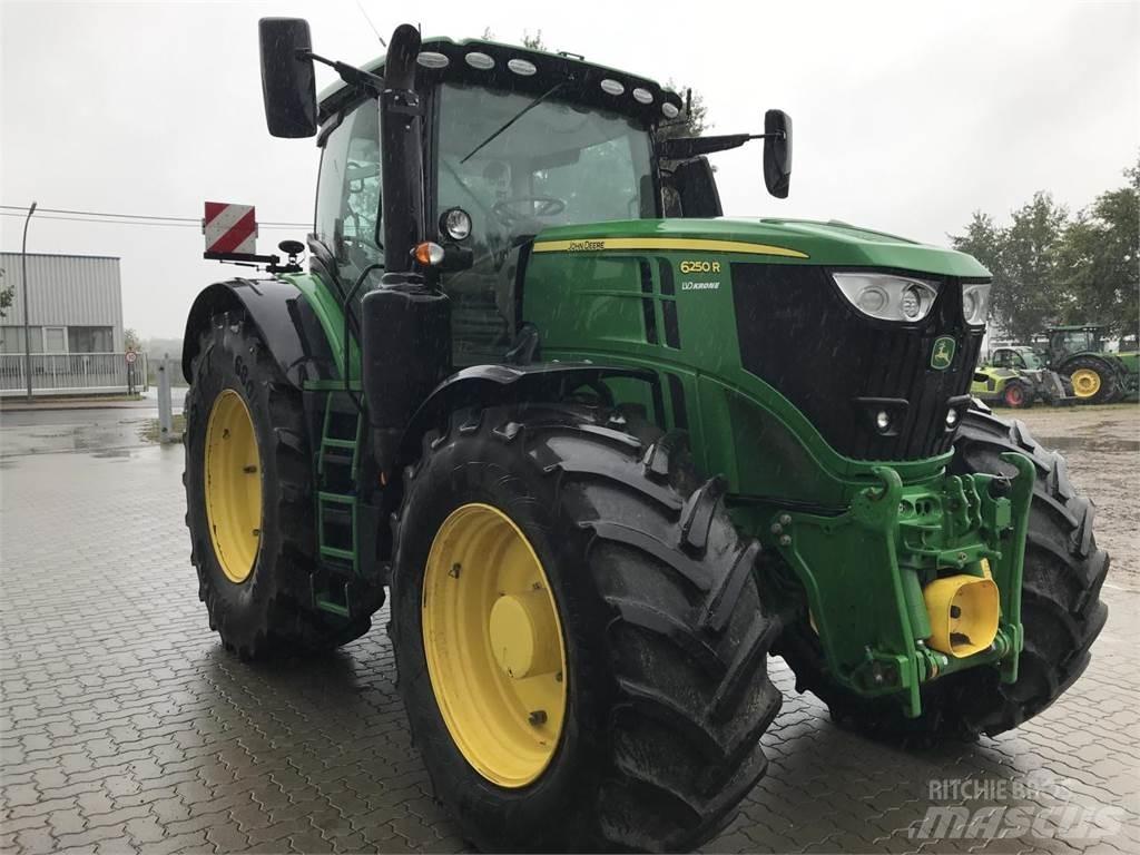 John Deere 6250R トラクター