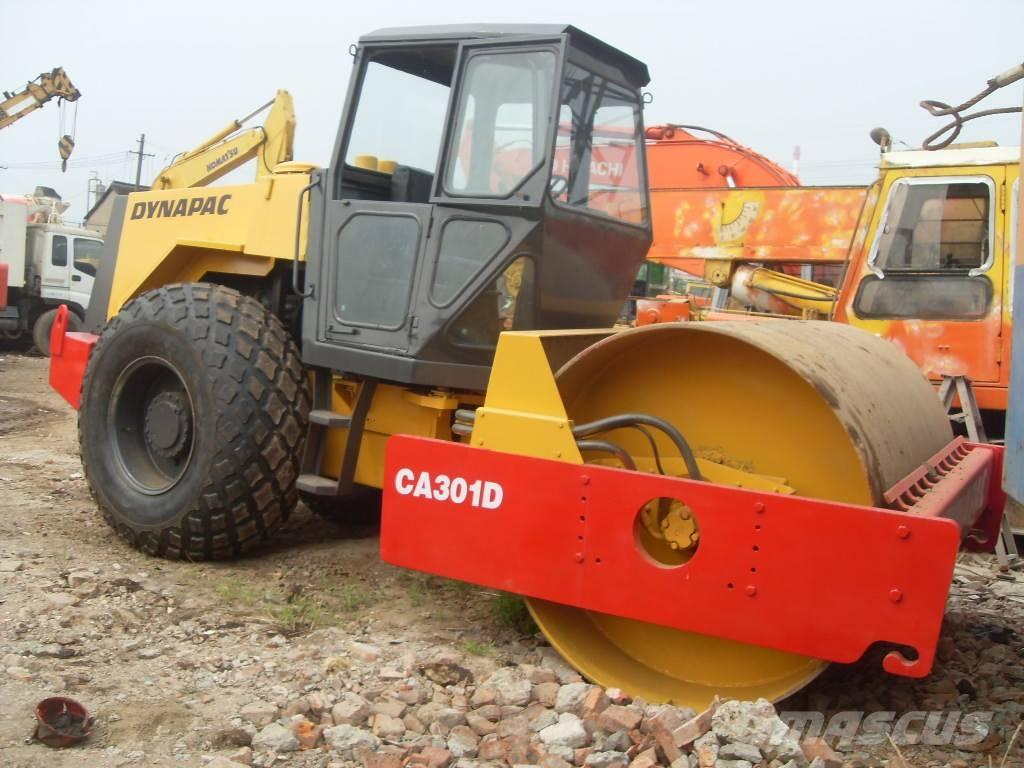 Dynapac CA 251 D 振動ローラ