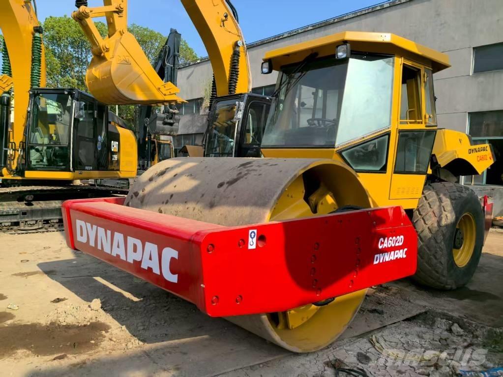 Dynapac CA 602 D 振動ローラ