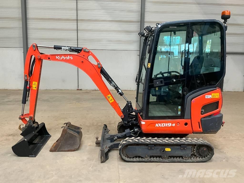 Kubota KX 019-4 ミニ油圧ショベル 7t以下（ミニユンボ・ミニディガー）