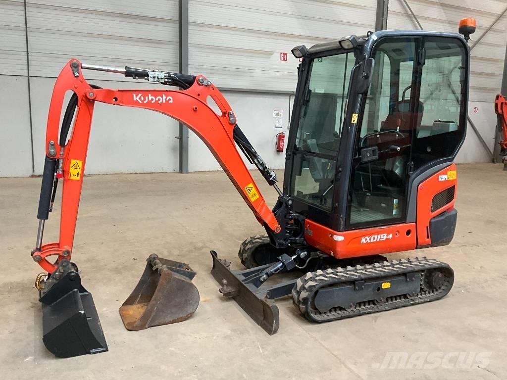 Kubota KX 019-4 ミニ油圧ショベル 7t以下（ミニユンボ・ミニディガー）