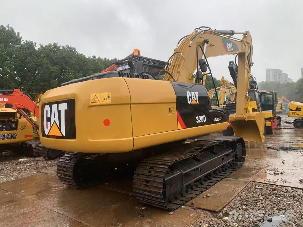 CAT 320 D 大型油圧ショベル12t以上（パワーショベル・ユンボ）