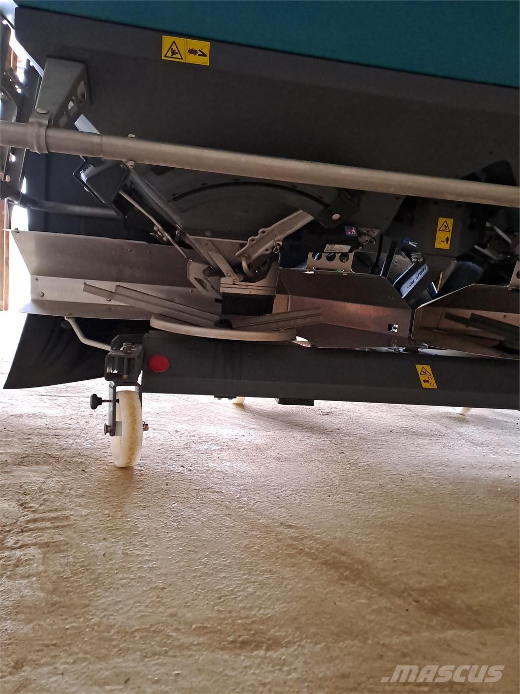 Sulky X50+ ブームスプレイヤー