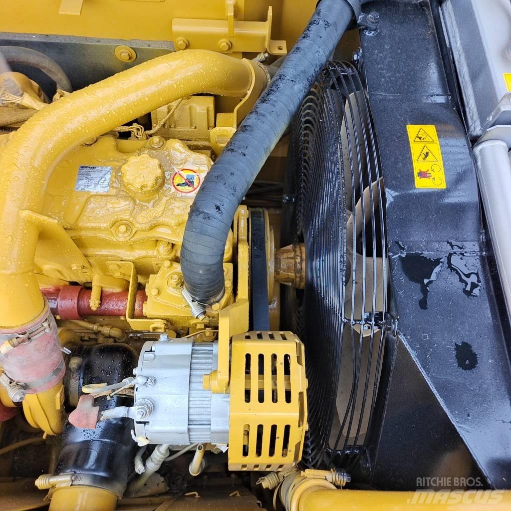 CAT 320 D 大型油圧ショベル12t以上（パワーショベル・ユンボ）