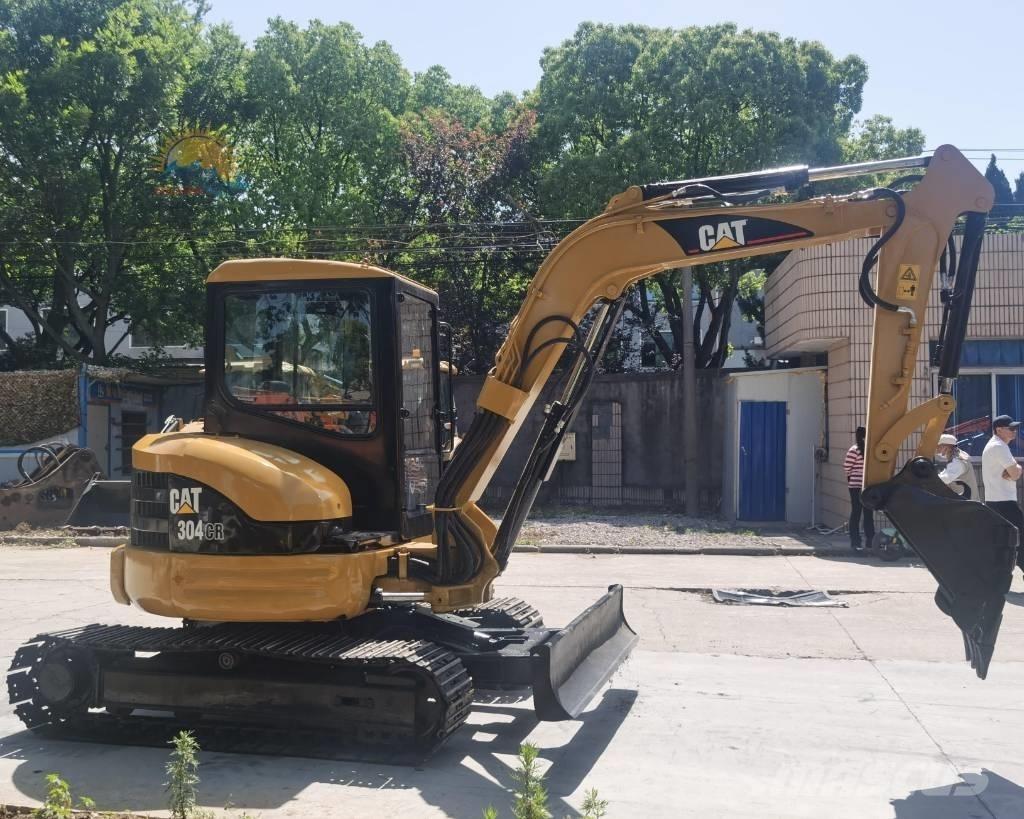CAT 304 CR ミニ油圧ショベル 7t以下（ミニユンボ・ミニディガー）