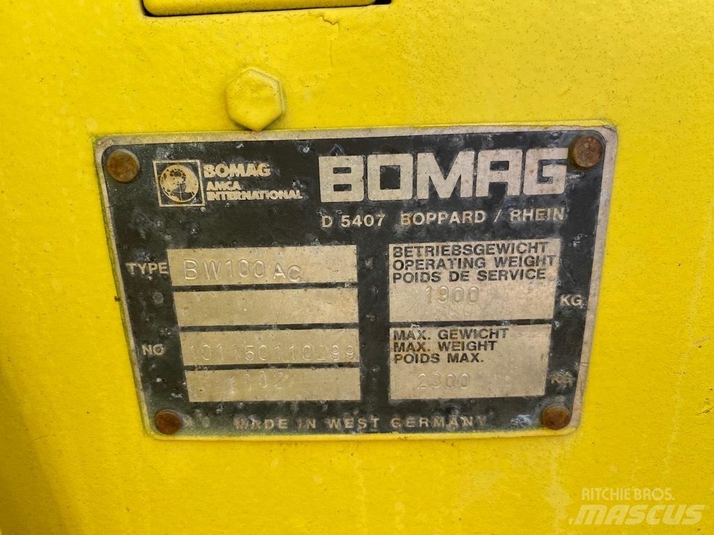 Bomag BW 100 AC コンバインドローラ