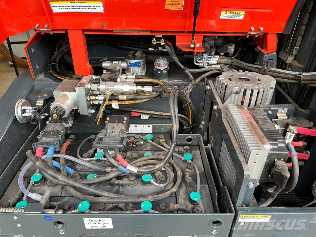 Combilift CBE3000 サイドローダー