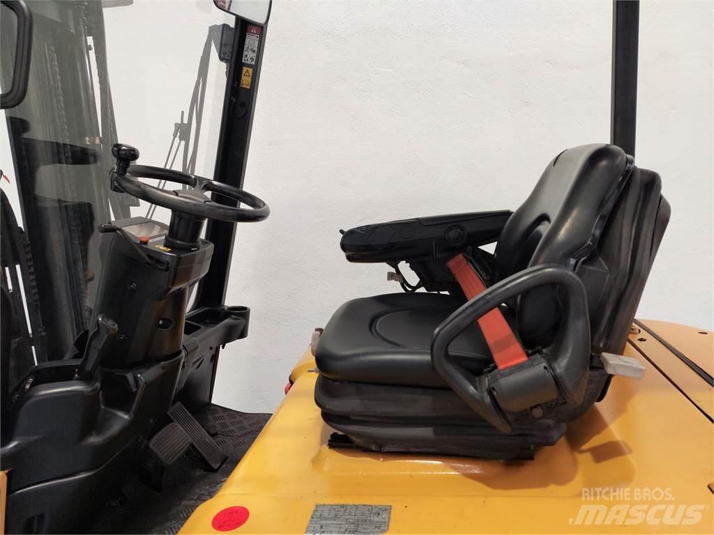CAT EP25K PAC バッテリーフォークリフト