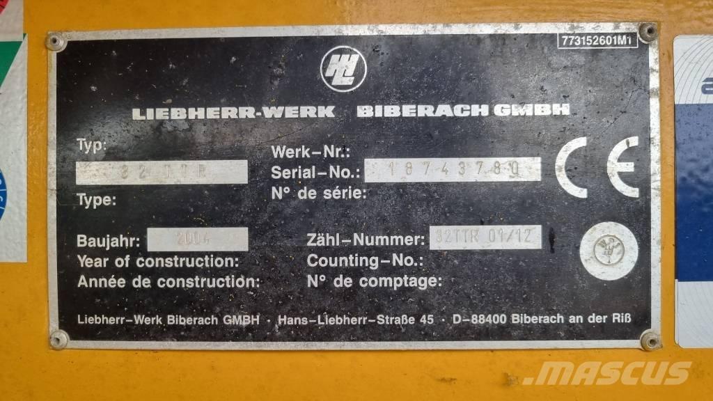 Liebherr 32 TTR クローラクレーン