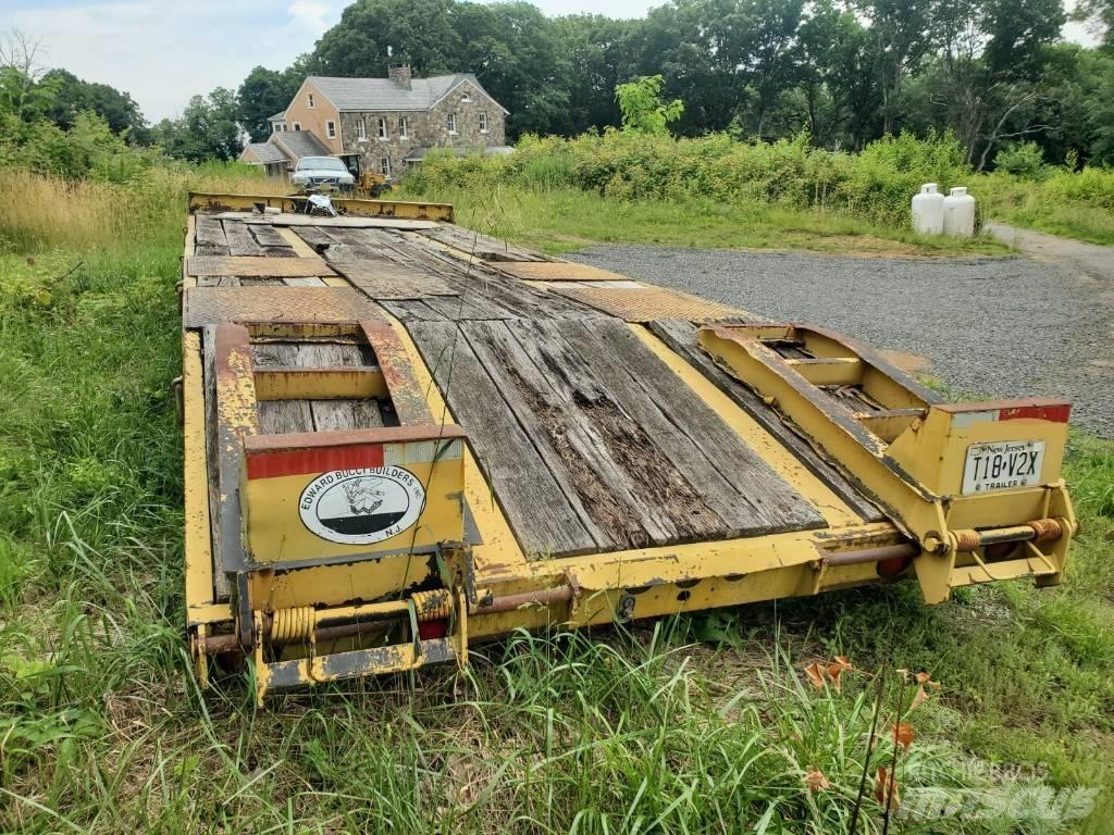 Eager Beaver 20TON 車両運搬用トレーラー