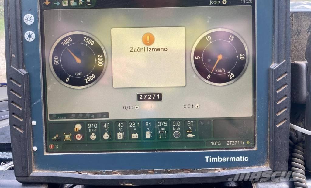 John Deere 1110 E フォワーダー