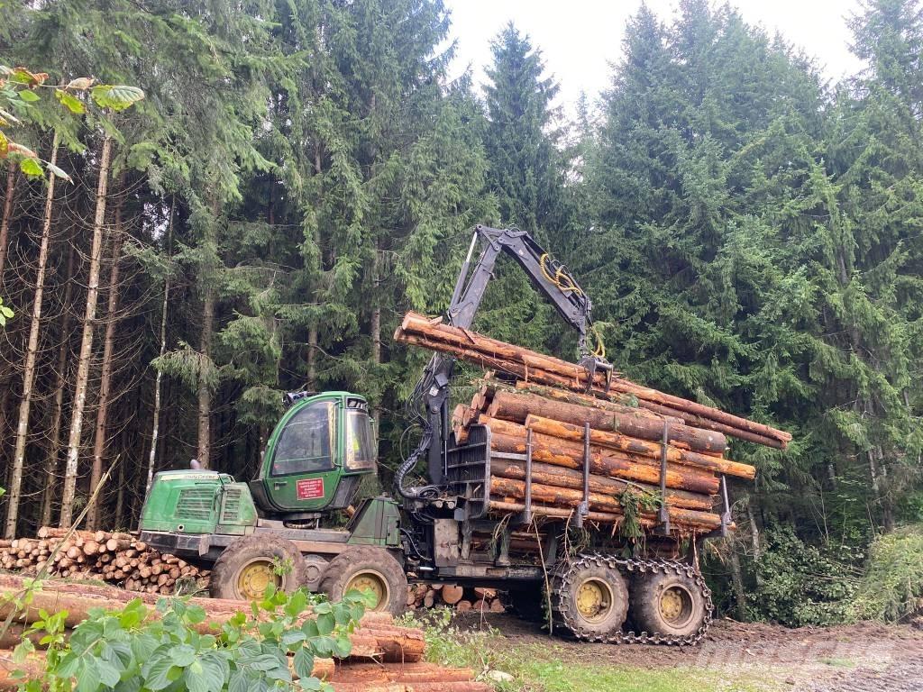 John Deere 1110 E フォワーダー
