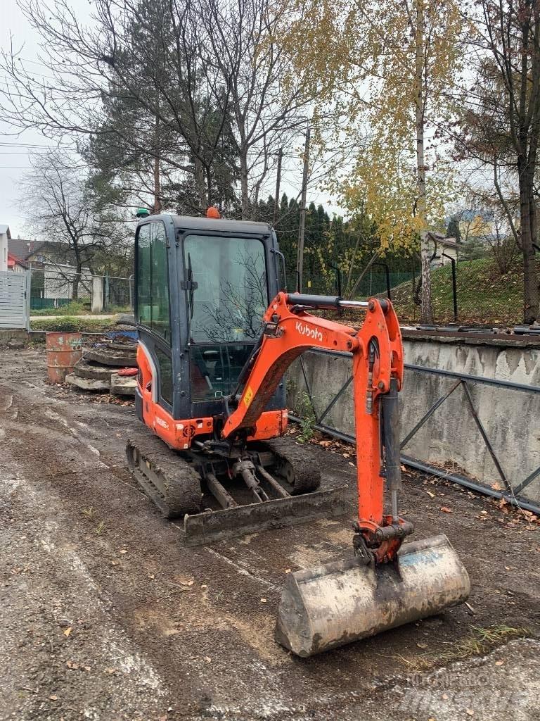 Kubota KX 016-4 ミニ油圧ショベル 7t以下（ミニユンボ・ミニディガー）