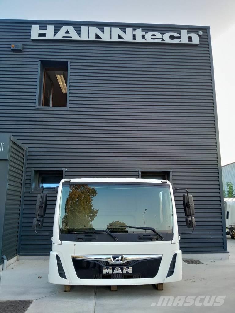 MAN DAY CAB キャビン及び内装