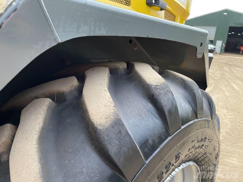 Wacker Neuson DV 90 サイト　ダンプ