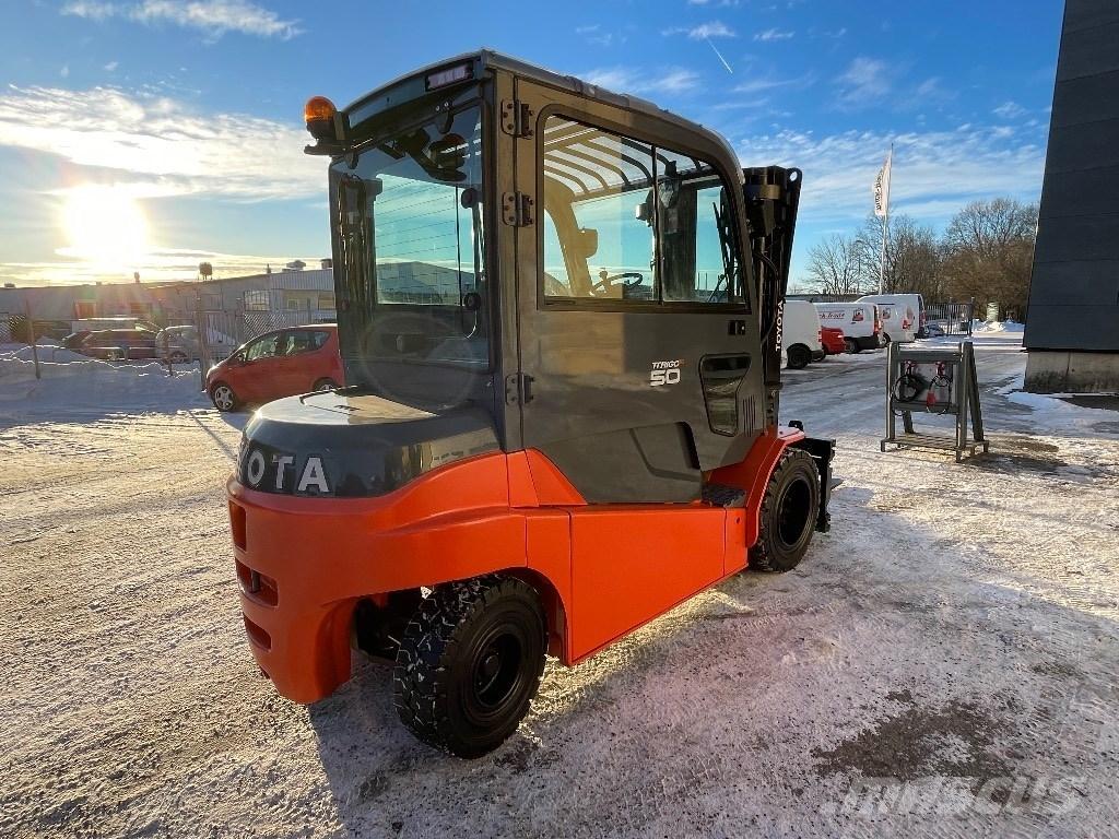 Toyota 8FBMT50 バッテリーフォークリフト