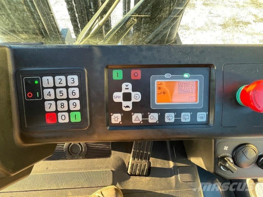 Toyota 8FBMT50 バッテリーフォークリフト