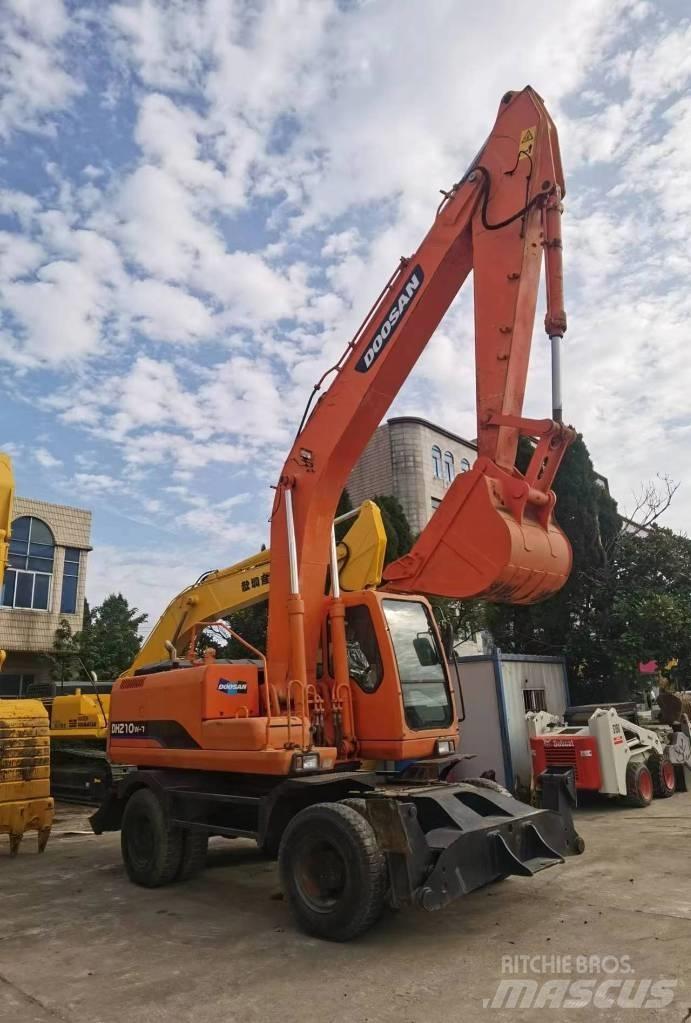 Doosan DH 210 W-7 ホイール式油圧ショベル（パワーショベル・ユンボ・バックホー）