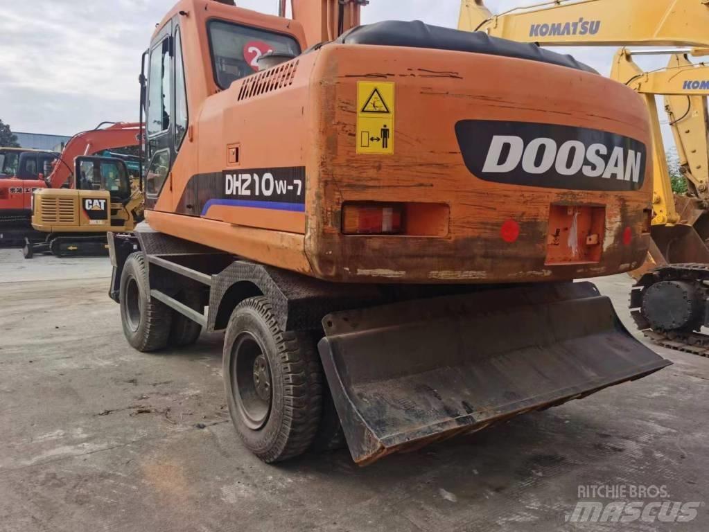 Doosan DH 210 W-7 ホイール式油圧ショベル（パワーショベル・ユンボ・バックホー）