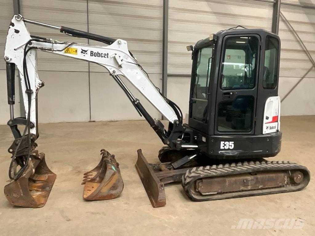 Bobcat E 35 ミニ油圧ショベル 7t以下（ミニユンボ・ミニディガー）