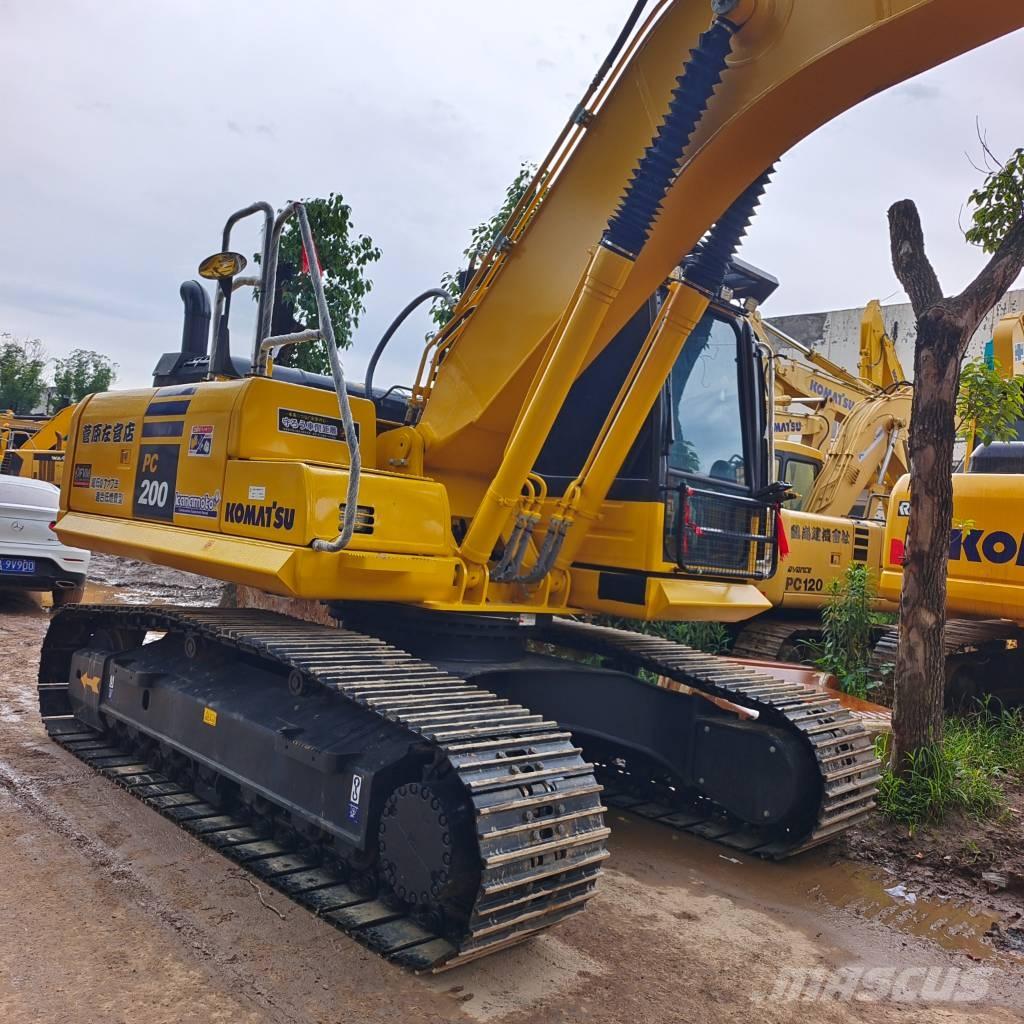 Komatsu PC 200 大型油圧ショベル12t以上（パワーショベル・ユンボ）