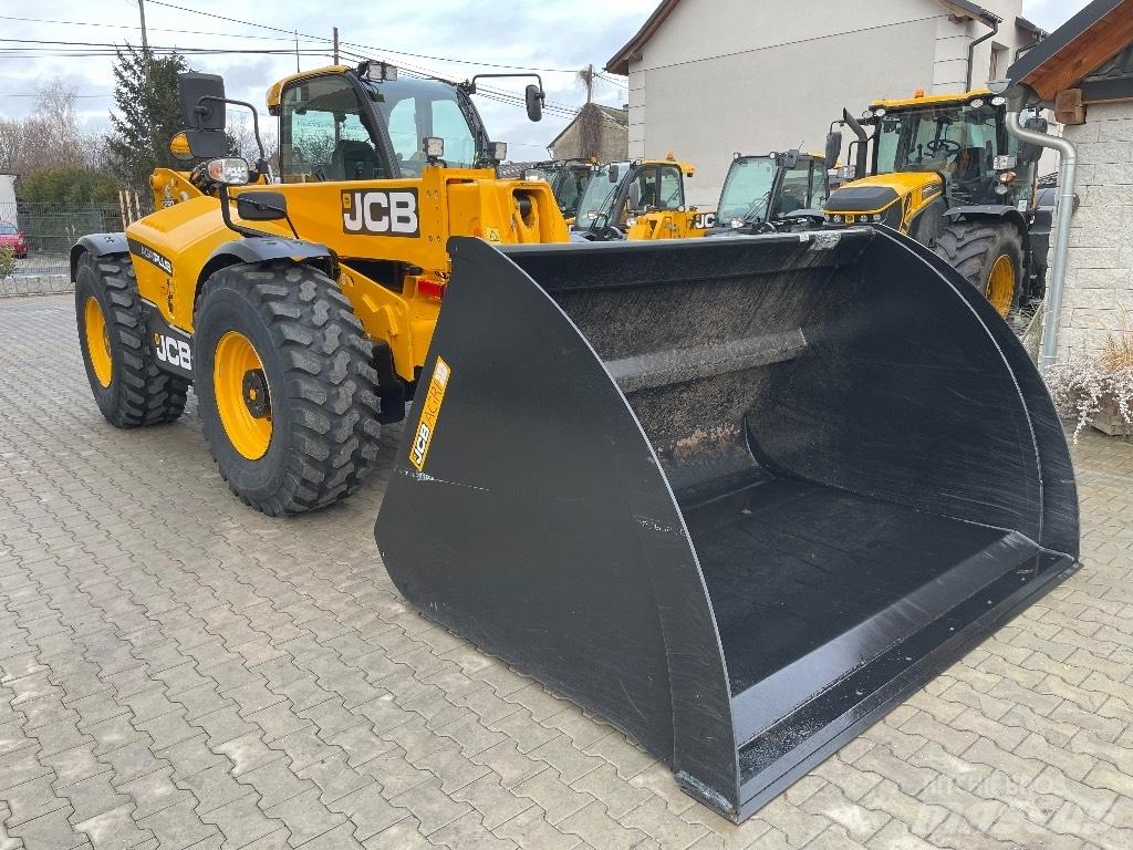 JCB 560-80 AGRI PLUS テレスコーピックハンドラー