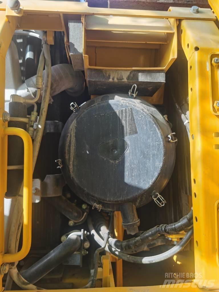 Komatsu PC 460-8 大型油圧ショベル12t以上（パワーショベル・ユンボ）