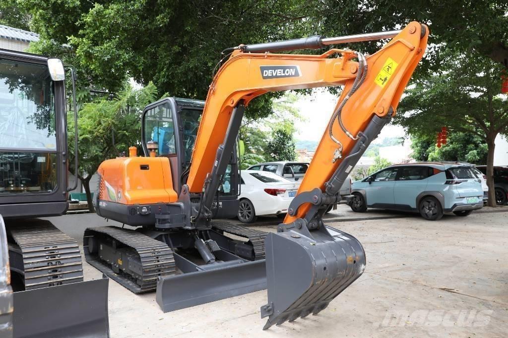 Doosan DX 60-10 ミニ油圧ショベル 7t以下（ミニユンボ・ミニディガー）