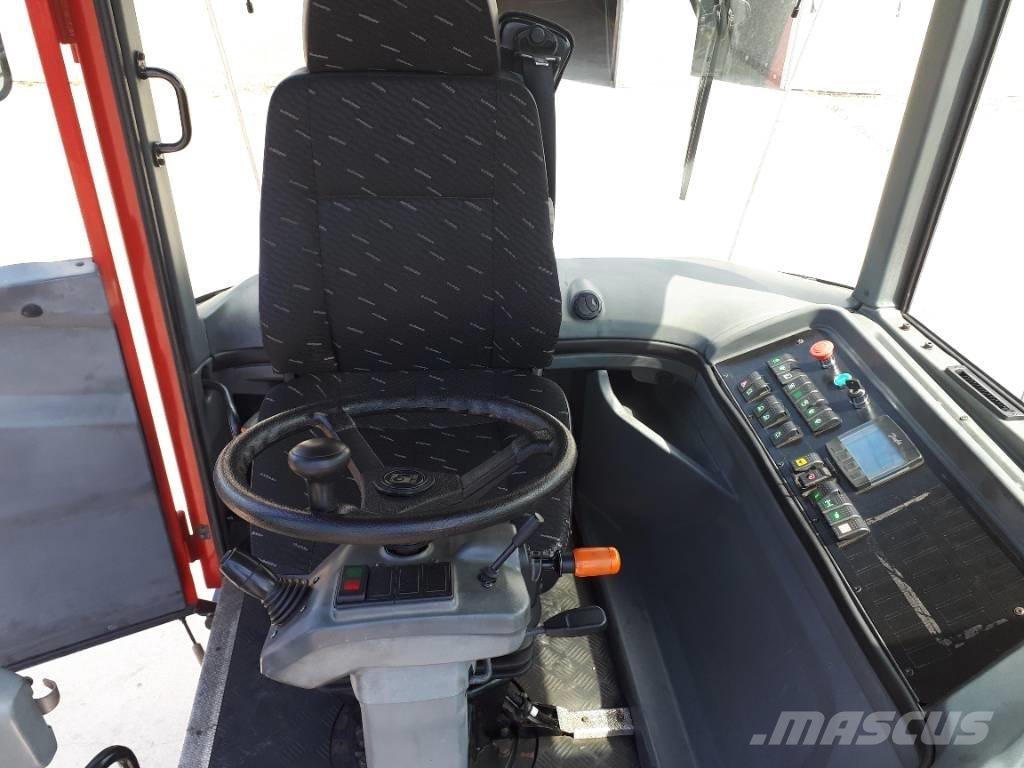Kalmar TR618i ターミナルトラクター