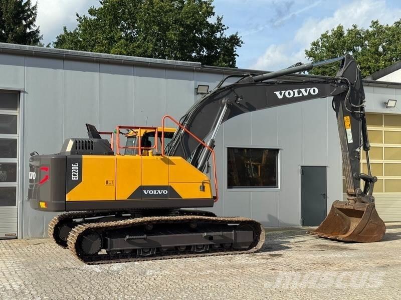 Volvo EC 220 EL 大型油圧ショベル12t以上（パワーショベル・ユンボ）