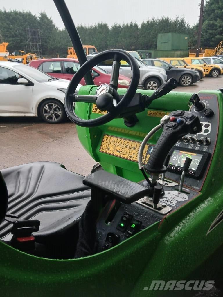 Avant 760 I 多目的ローダー