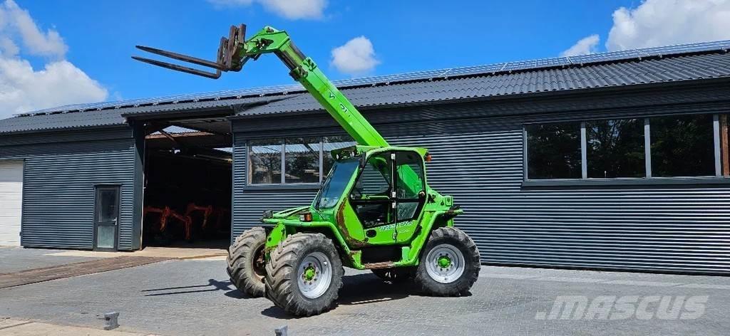 Merlo P40.7 テレスコーピックハンドラー