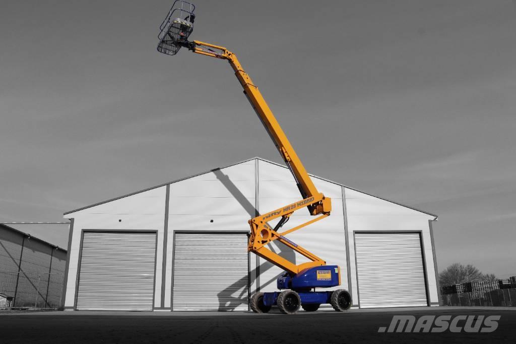 Niftylift HR28 Hy4x4 ブームリフト　屈伸型