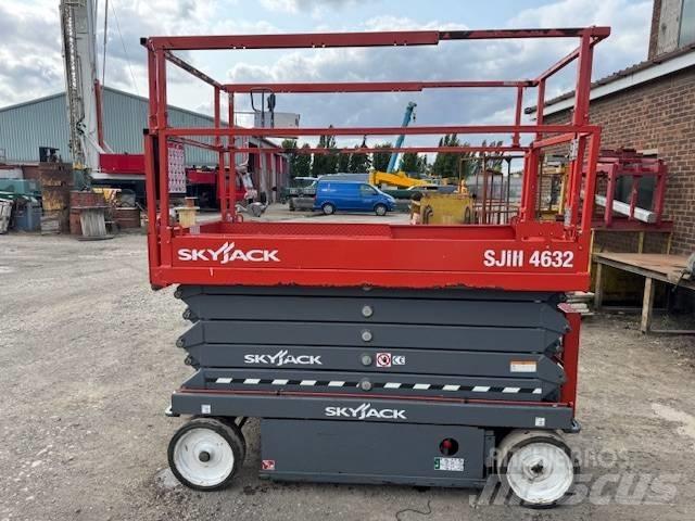 SkyJack SJ 4632 シザースリフト