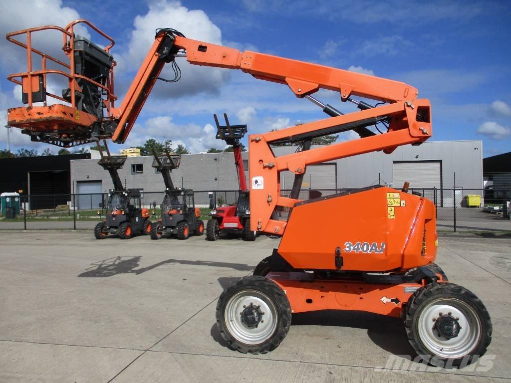 JLG 340AJ (835) 小型自走式ブームリフト