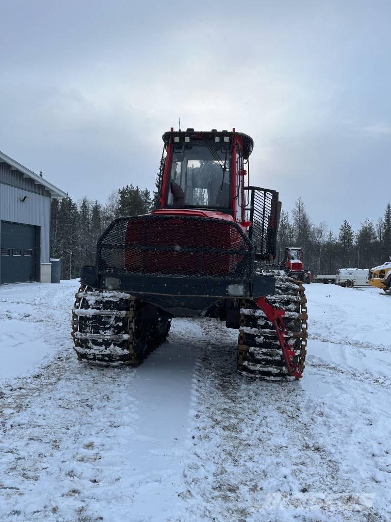 Komatsu 895 フォワーダー