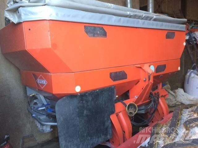Kuhn Axis 30.1D ミネラル散布機