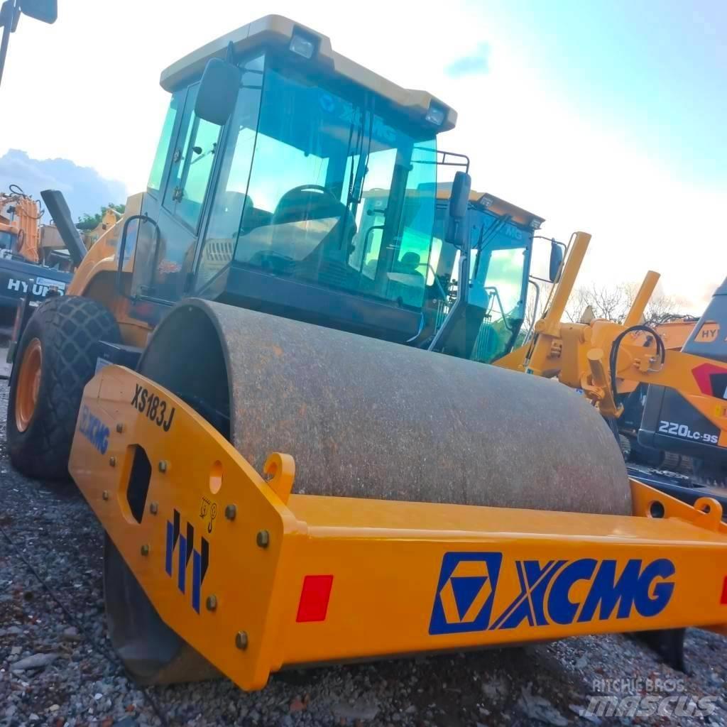 XCMG XS 183 J 振動ローラ