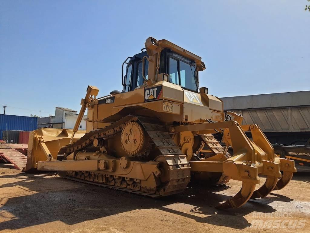 CAT D 6 R XL III ブルドーザー