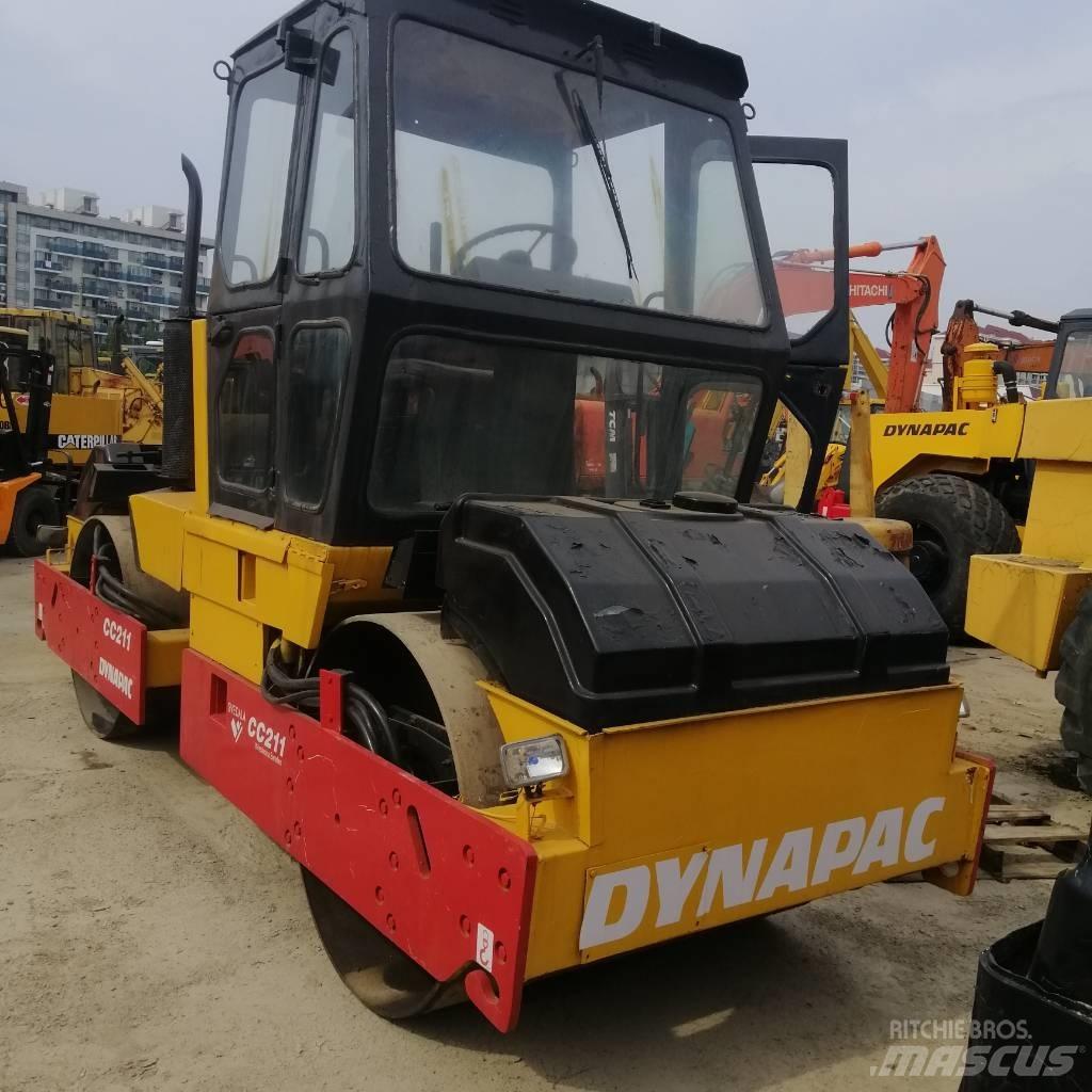 Dynapac CC 211 タンデムローラ