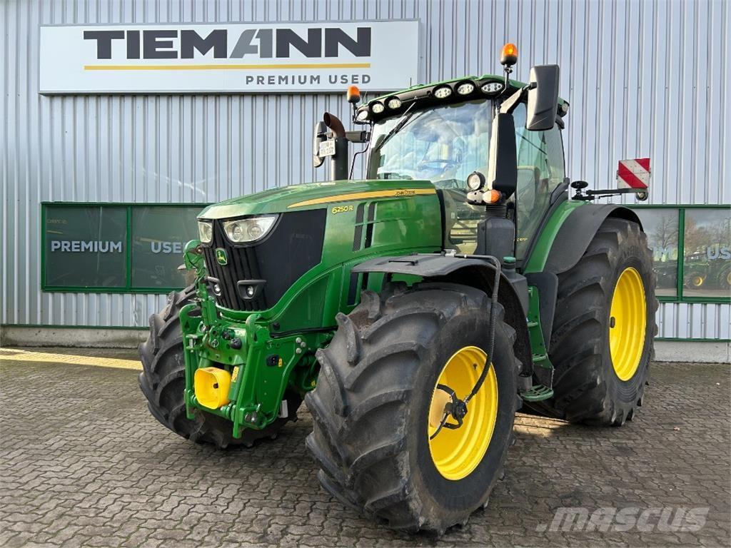 John Deere 6250R トラクター