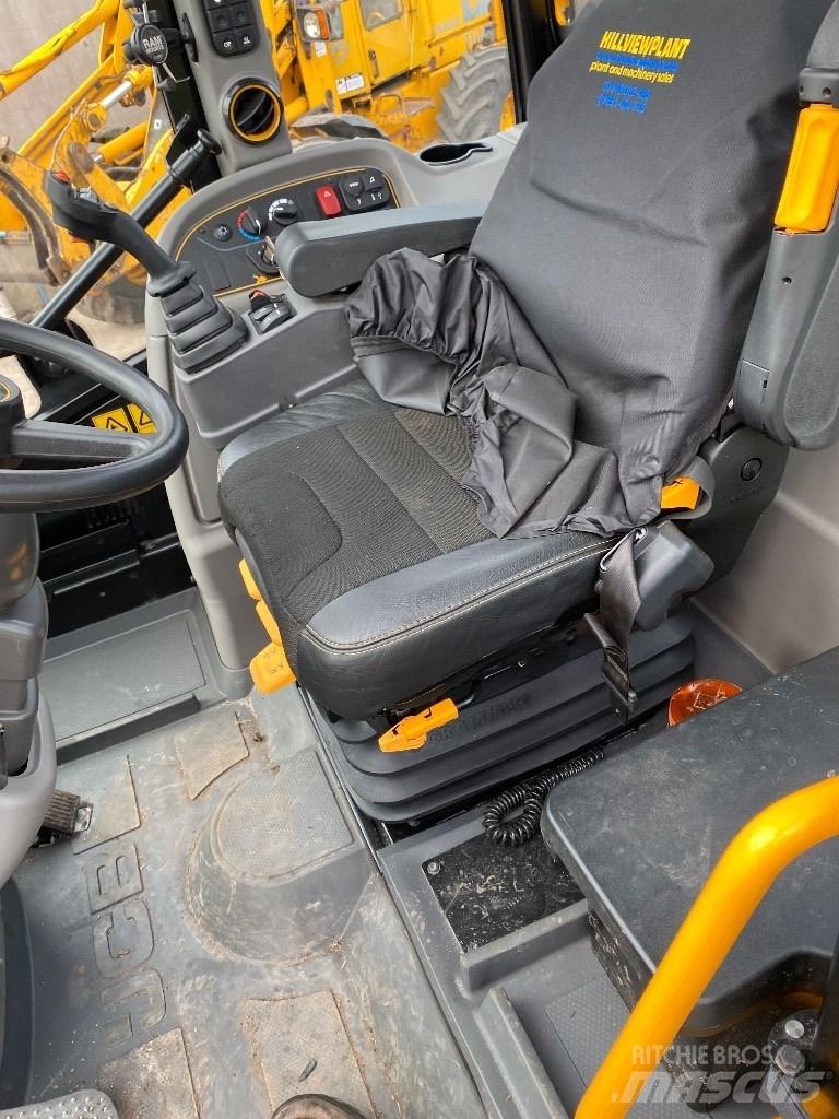 JCB TM 320 S 農業用テレハンドラー