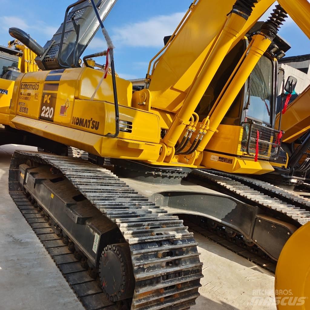 Komatsu PC 200-8 大型油圧ショベル12t以上（パワーショベル・ユンボ）