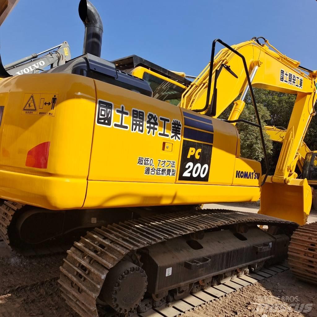 Komatsu PC 200-8 大型油圧ショベル12t以上（パワーショベル・ユンボ）