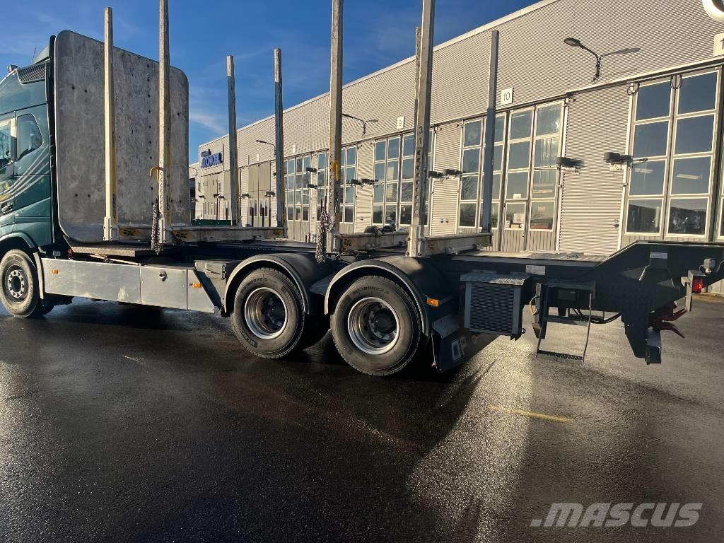 Volvo FH 16 木材トラック