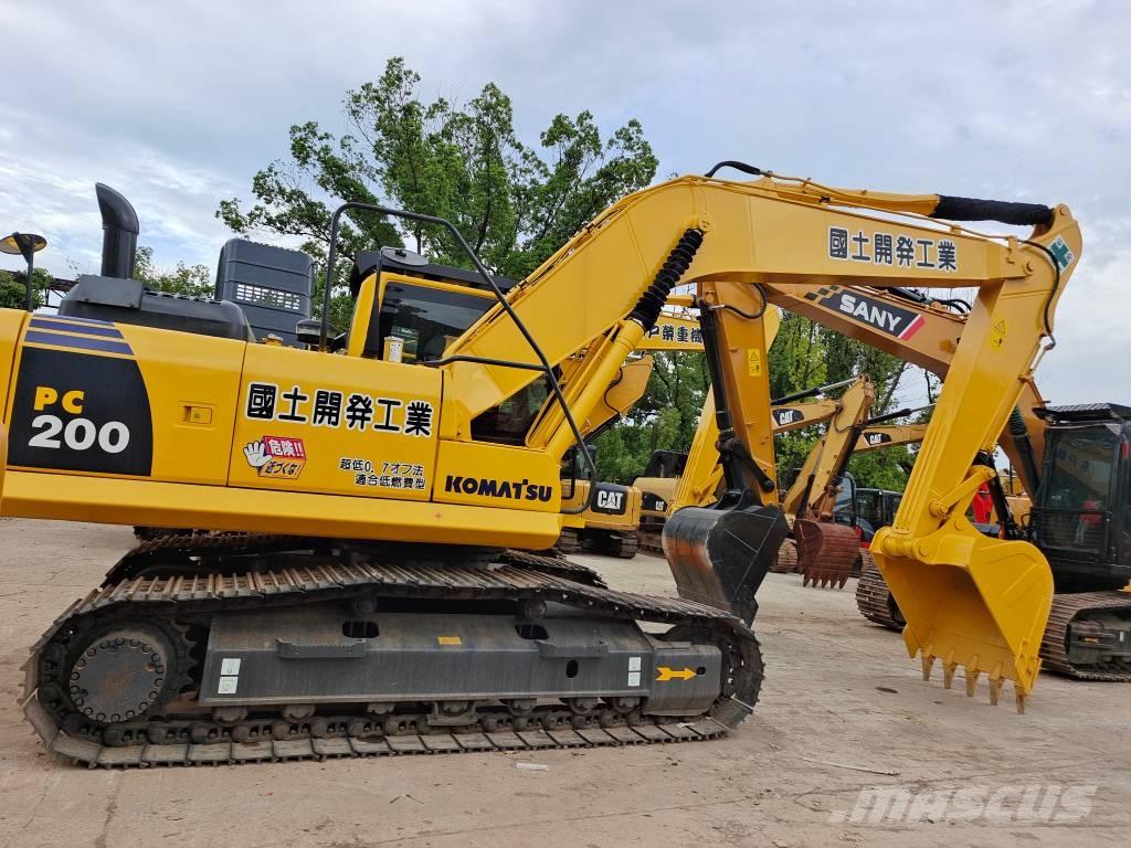 Komatsu PC 200 8N 大型油圧ショベル12t以上（パワーショベル・ユンボ）