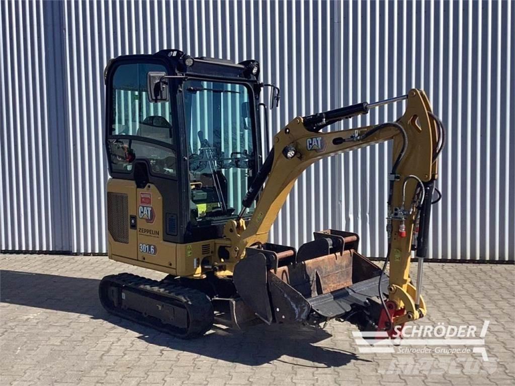 CAT 301.6 ホイール式油圧ショベル（パワーショベル・ユンボ・バックホー）