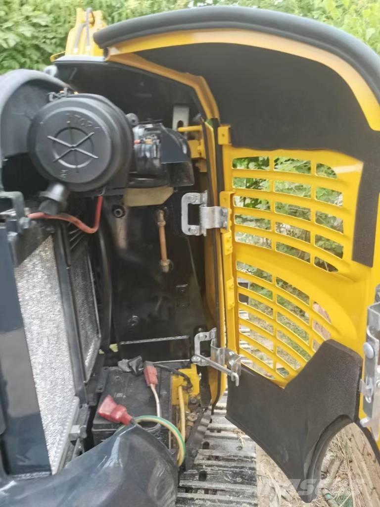 Komatsu PC 35 MR ミニ油圧ショベル 7t以下（ミニユンボ・ミニディガー）