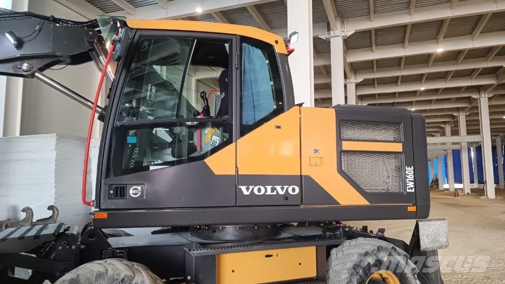 Volvo EW 160 E ホイール式油圧ショベル（パワーショベル・ユンボ・バックホー）