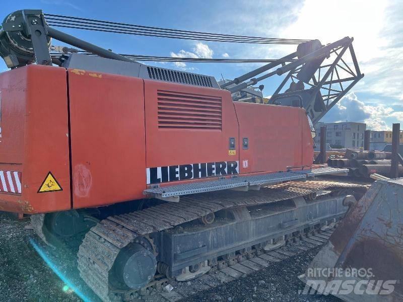 Liebherr HS 833 HD クローラクレーン